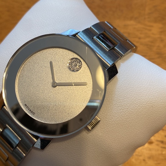 Movado BOLD woman’s watch - Picture 5 of 15